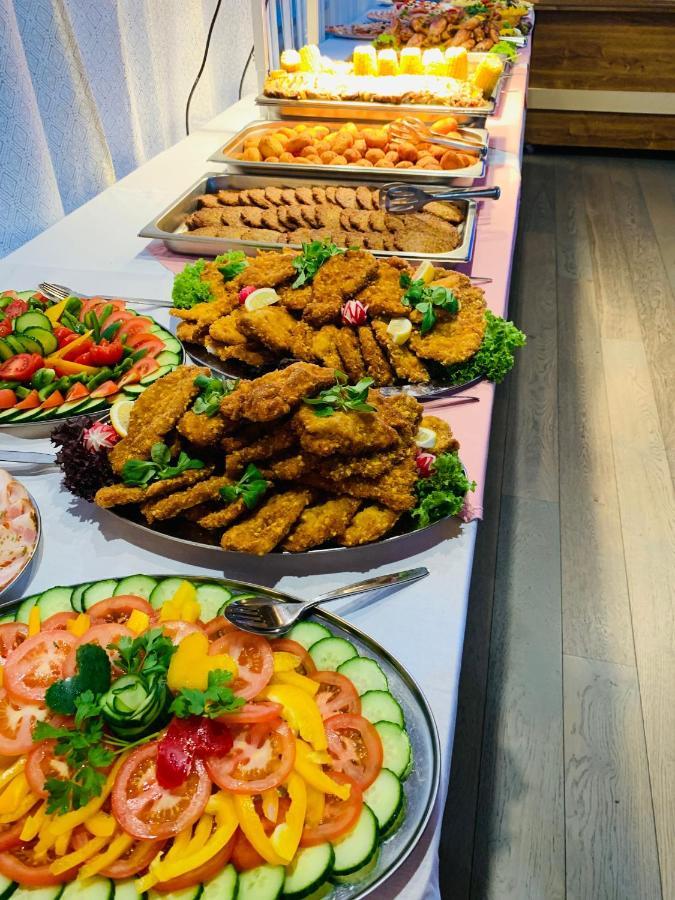 Horsky Hotel Jelenovska S Bazenem V Cene Валашске-Клобоукі Екстер'єр фото