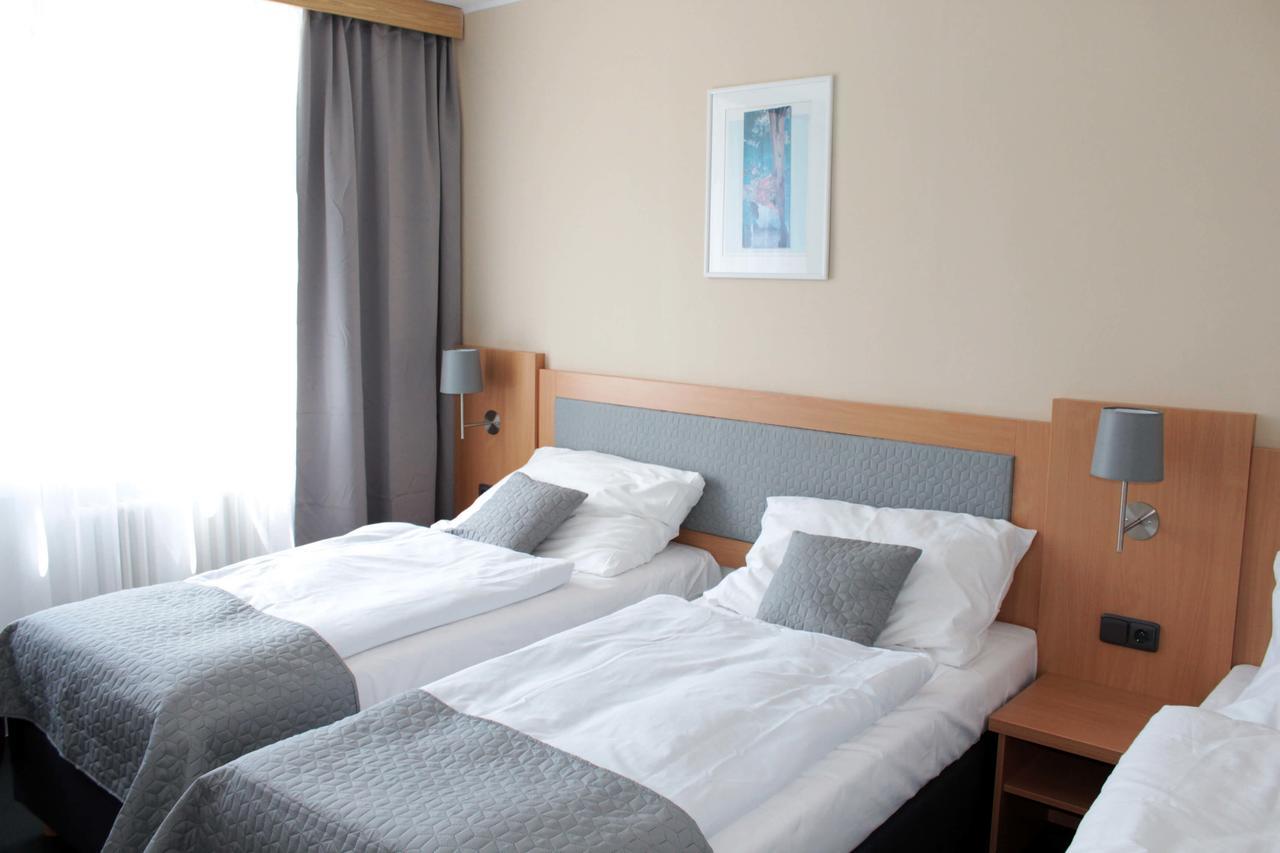 Horsky Hotel Jelenovska S Bazenem V Cene Валашске-Клобоукі Екстер'єр фото