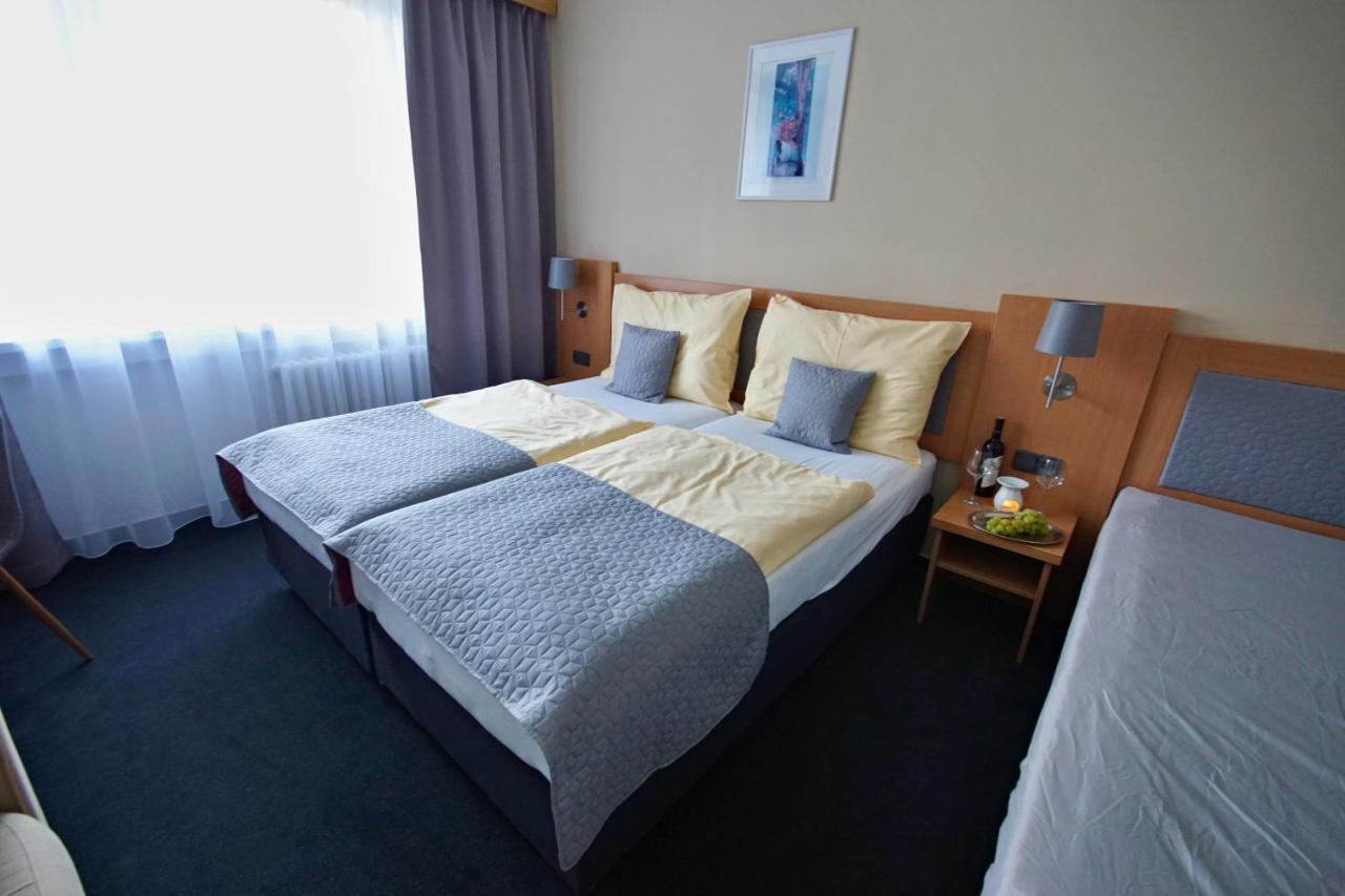 Horsky Hotel Jelenovska S Bazenem V Cene Валашске-Клобоукі Екстер'єр фото