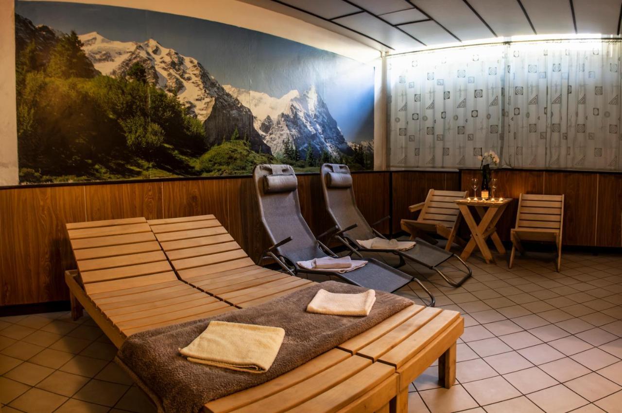 Horsky Hotel Jelenovska S Bazenem V Cene Валашске-Клобоукі Екстер'єр фото